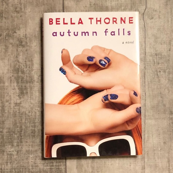 "Autumn Falls" YA Hardcover Book - Book 1 - by Disney actress Bella Thorne - Picture 1 of 11